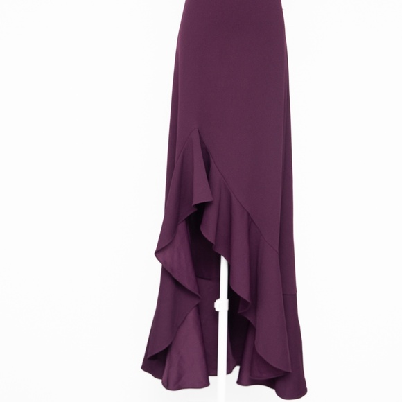 Vince Camuto - Ruffe Front Sleeveless Formal Gown - Picture 11 of 14